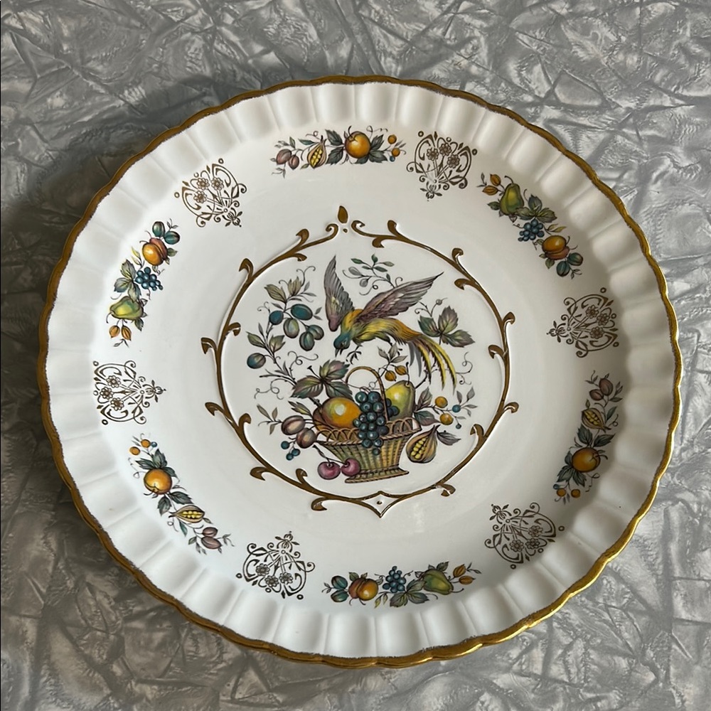 Vintage Avon woods and sons Elegant White and Gold Decorative Plate.